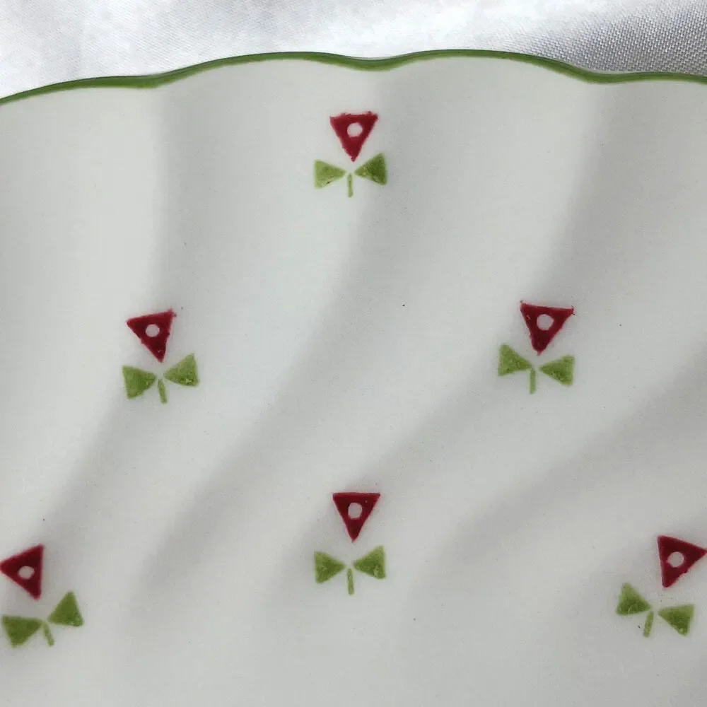 LAURA ASHLEY THISTLE MADE IN ENGLAND DINNER SET FOR 4